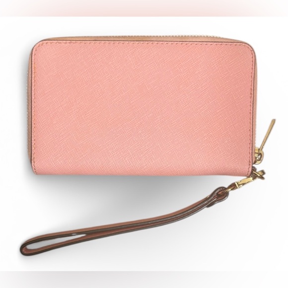 Michael Kors Pebbled Leather Smartphone Wristlet - Picture 2 of 4